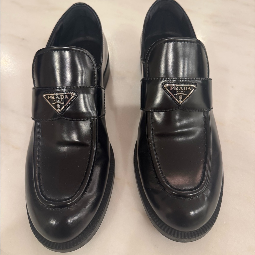 Worn once Prada Women’s Black Triangle Loafers 38.5 - Picture 2 of 6